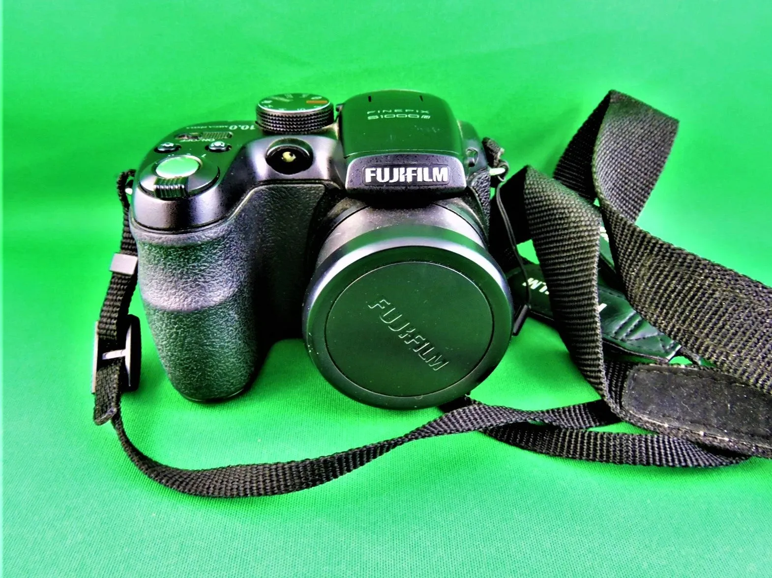 Cameras - Fujufilm Finepix S1000 fd