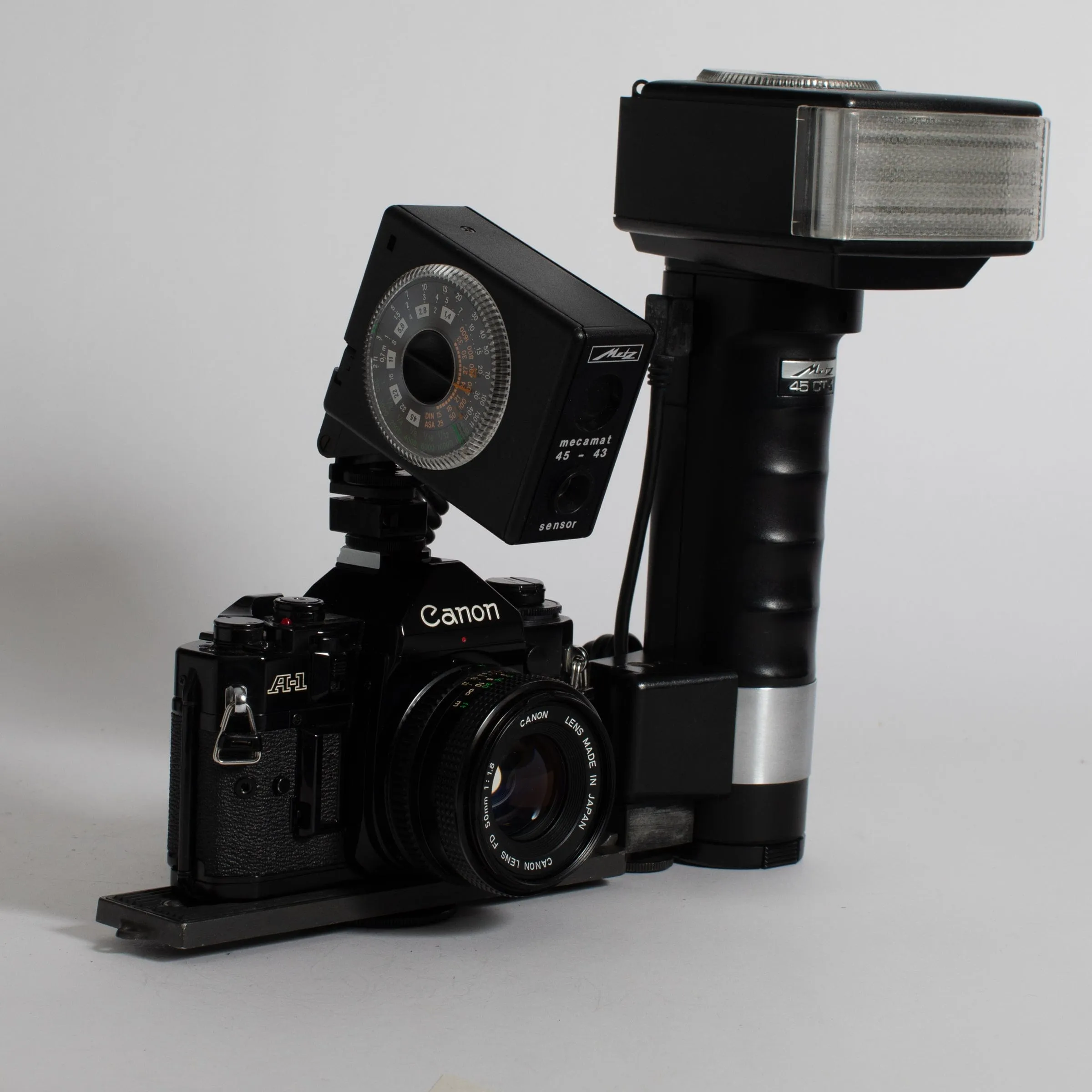 Metz 45 CT-1 Flash Gun and Mounting Bracket