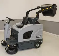 Nilfisk-Advance SW4000 Battery Powered Rider Sweeper With Hydraulic Dump Hopper