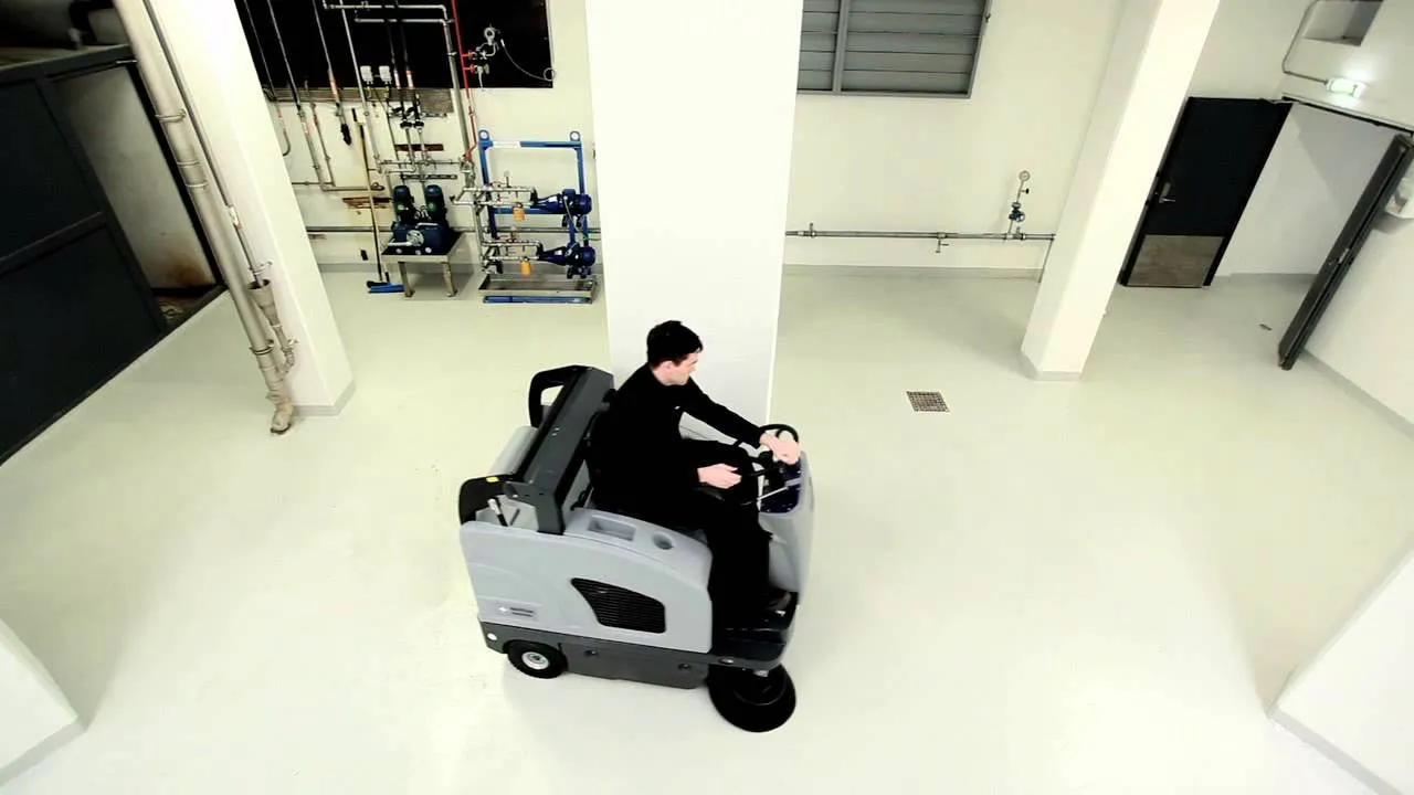 Nilfisk-Advance SW4000 Battery Powered Rider Sweeper With Hydraulic Dump Hopper