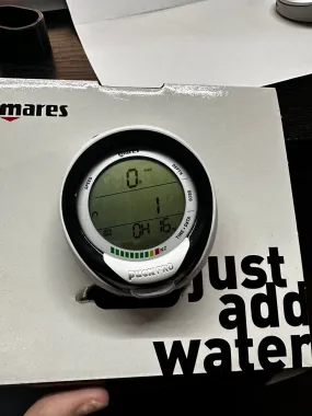 Used Mares Puck Pro Plus Scuba Dive Computer-White / Black﻿