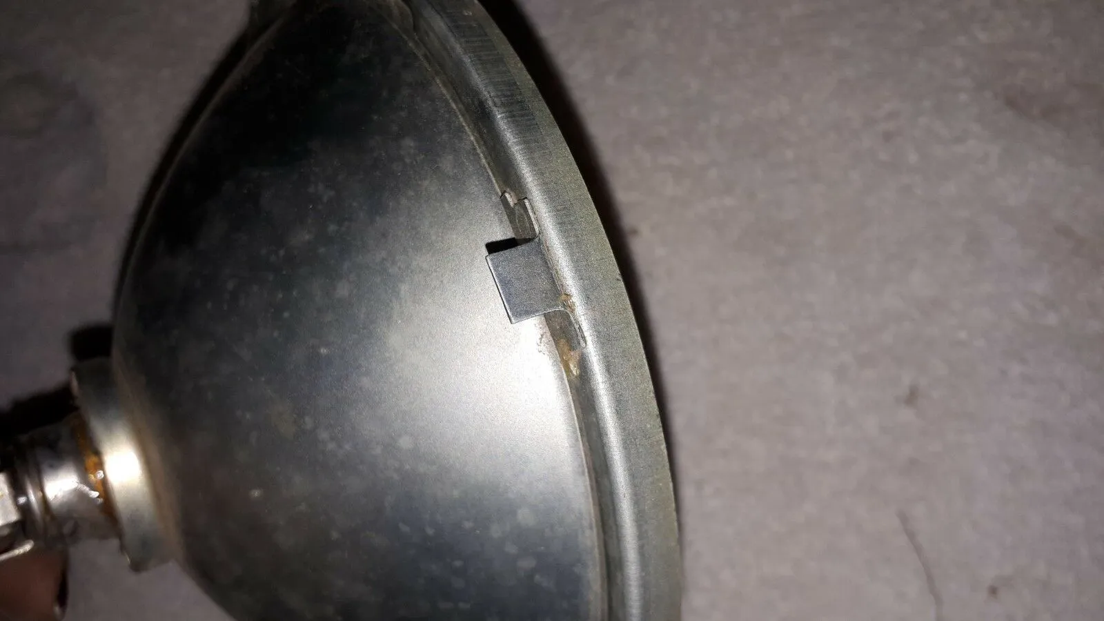 YAMAHA RD 400 HEADLIGHT LENS ASSEMBLY