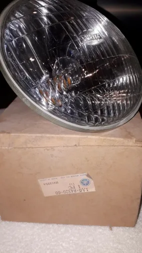 YAMAHA RD 400 HEADLIGHT LENS ASSEMBLY