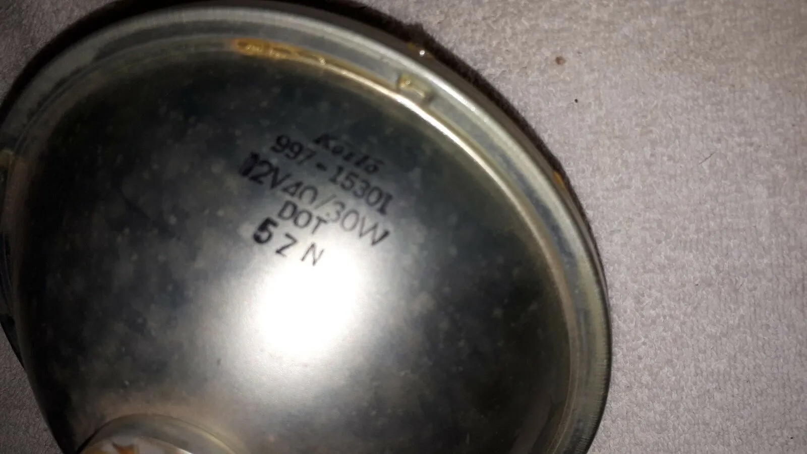 YAMAHA RD 400 HEADLIGHT LENS ASSEMBLY